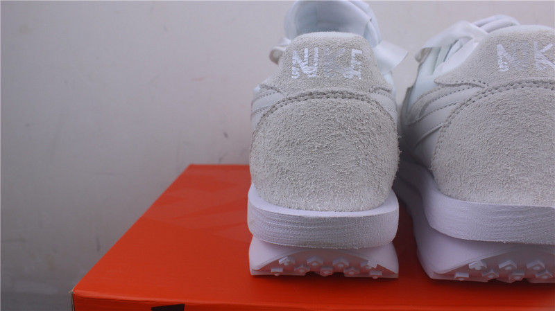 Sacai x Nike LDV Waffle "White Nylon" фото № 3