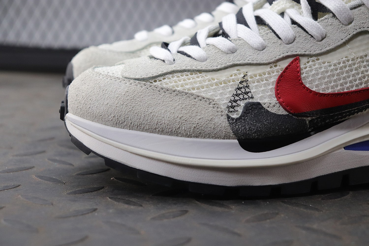 Sacai x Nike Vaporwaffle "White" фото № 8
