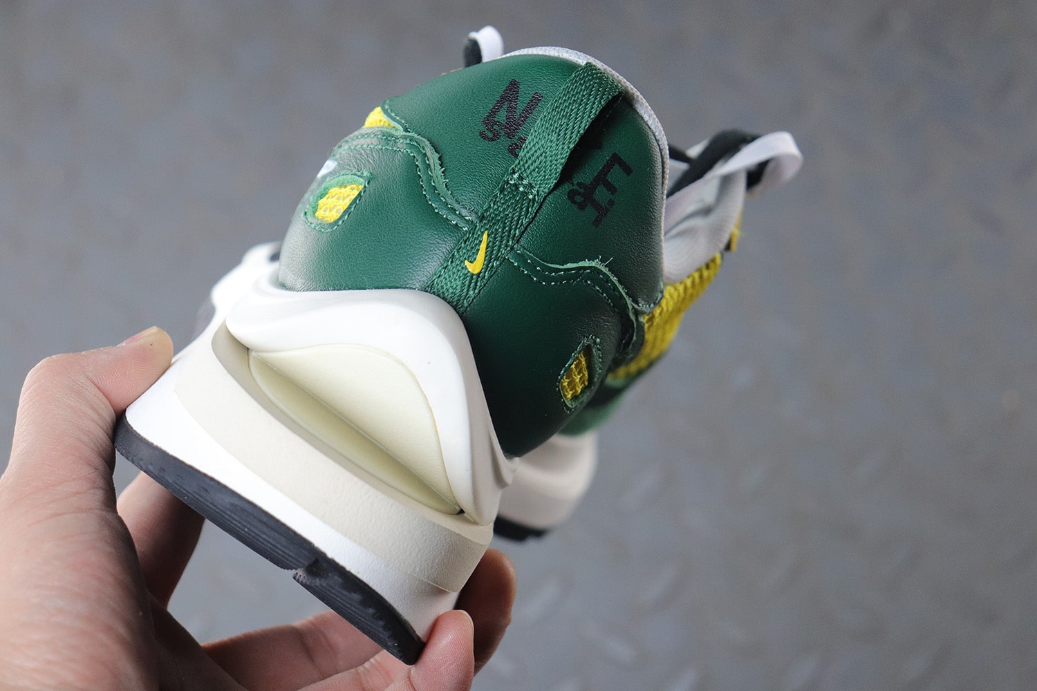 Sacai x Nike Vaporwaffle "Green" фото № 6