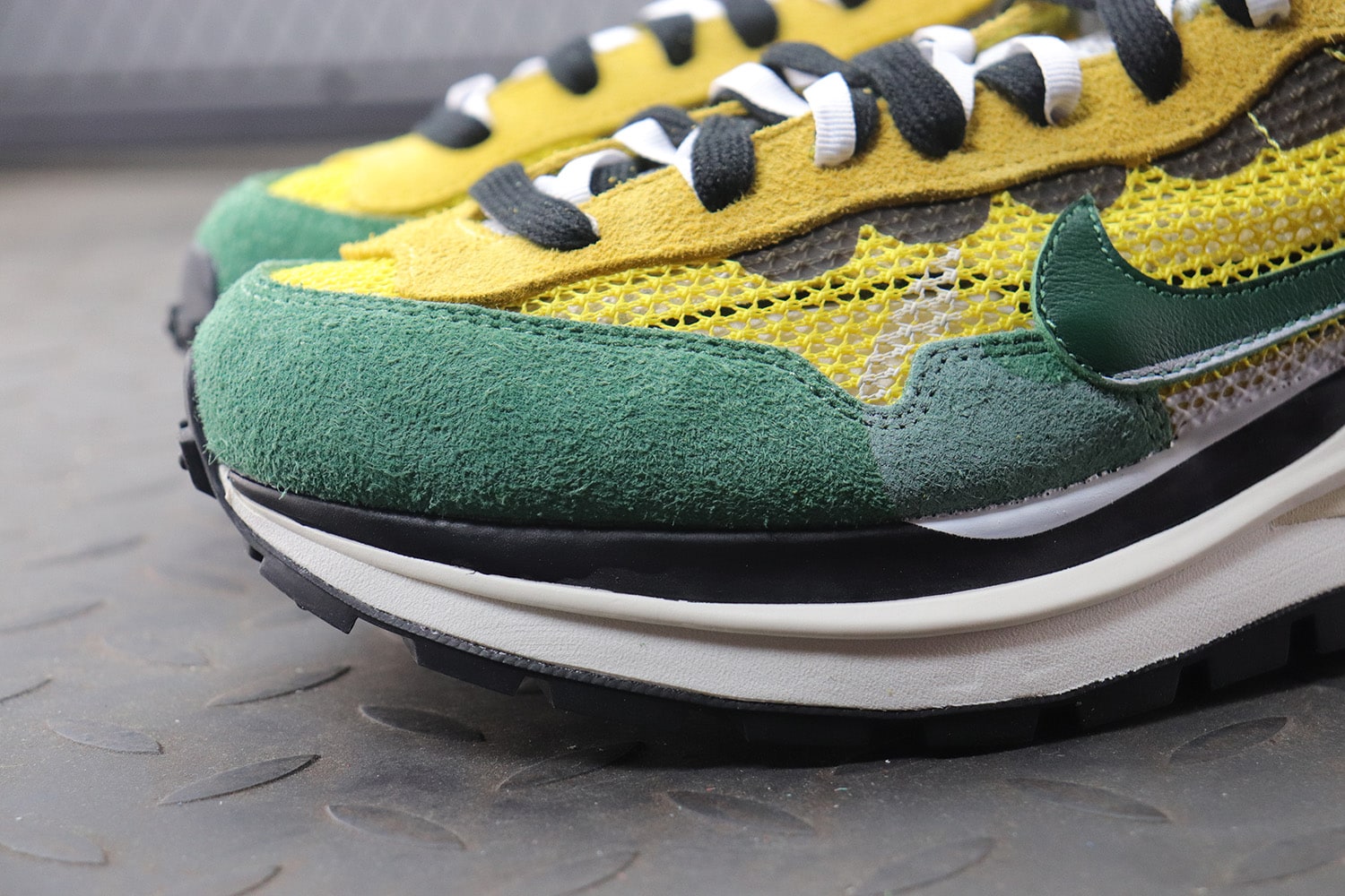 Sacai x Nike Vaporwaffle "Green" фото № 8