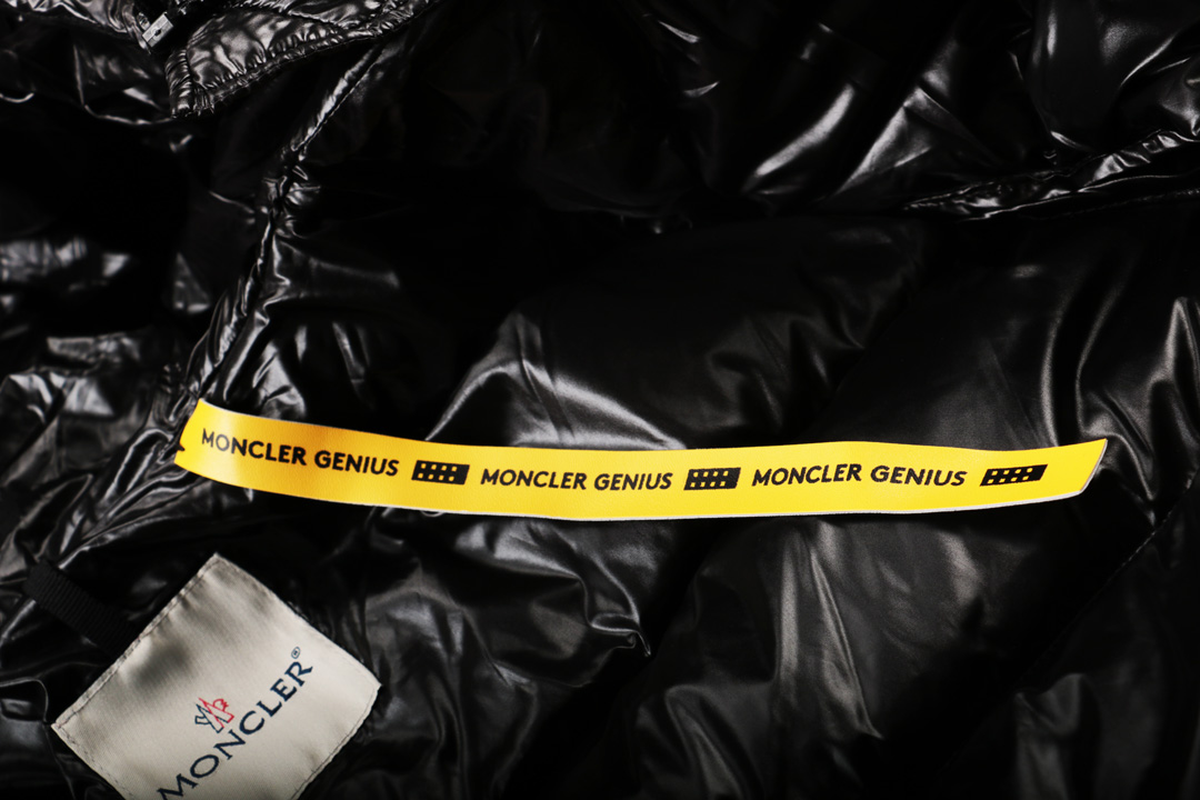 Пуховик Moncler Big Black Logo "Black" фото № 9