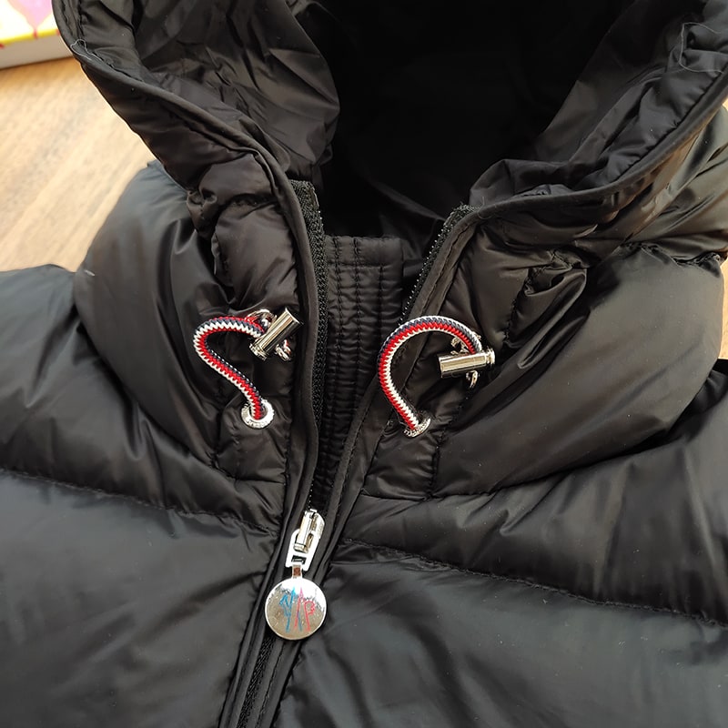 Пуховик Moncler Boucle Logo "Black" фото № 2