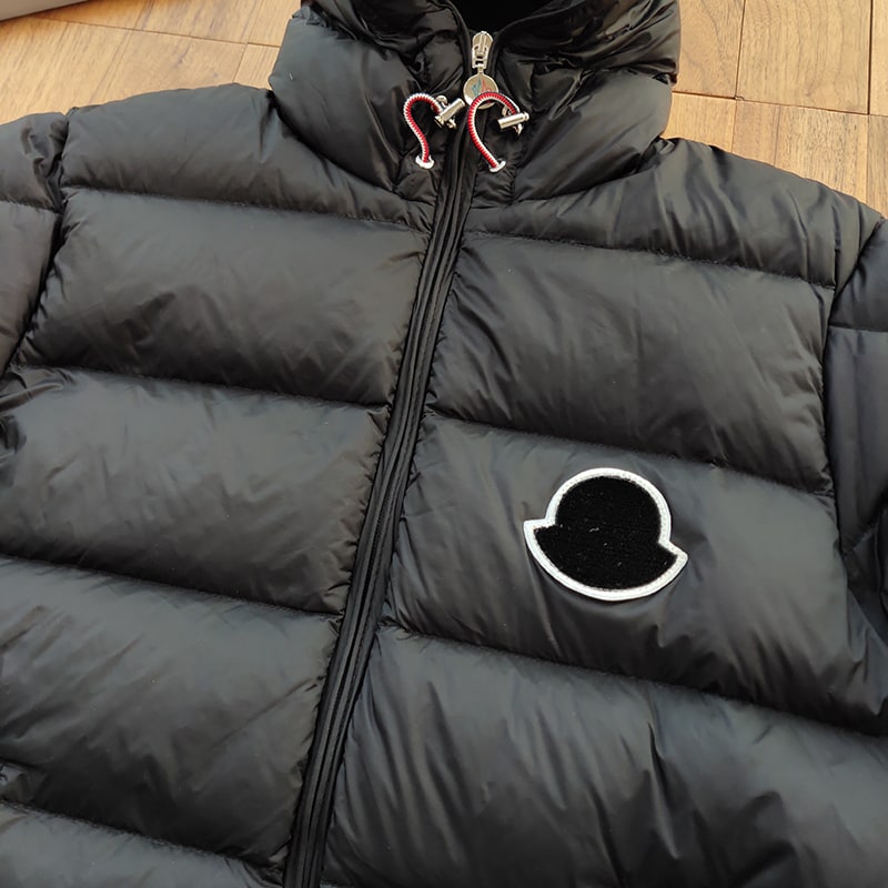 Пуховик Moncler Boucle Logo "Black" фото № 6