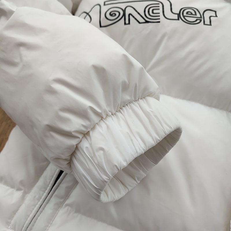 Пуховик Moncler More Black Brand "White" фото № 9