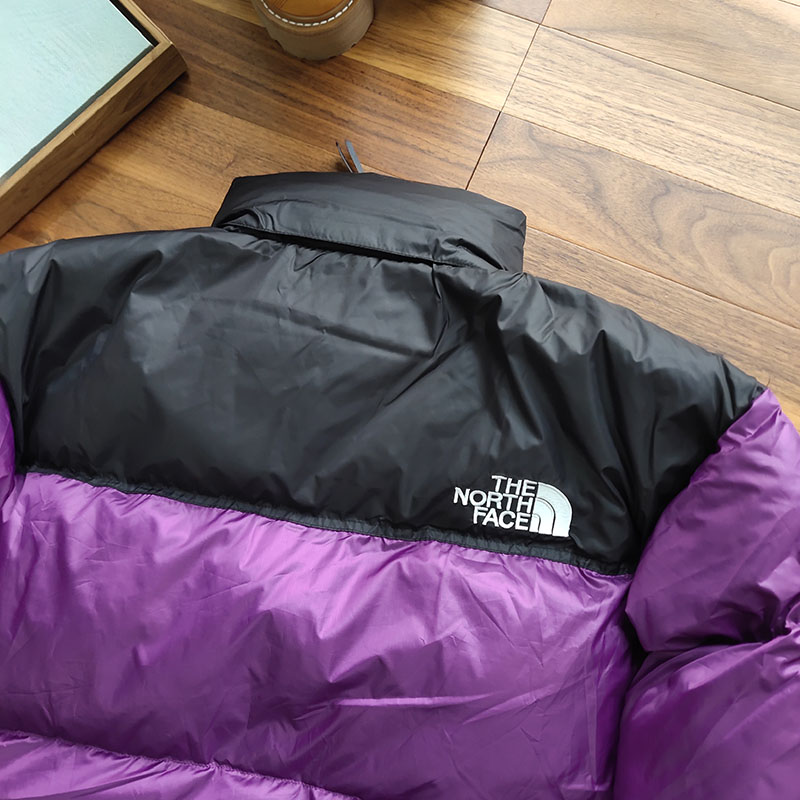 Пуховик The North Face Embroidery Logo White 700 "Purple" фото № 7