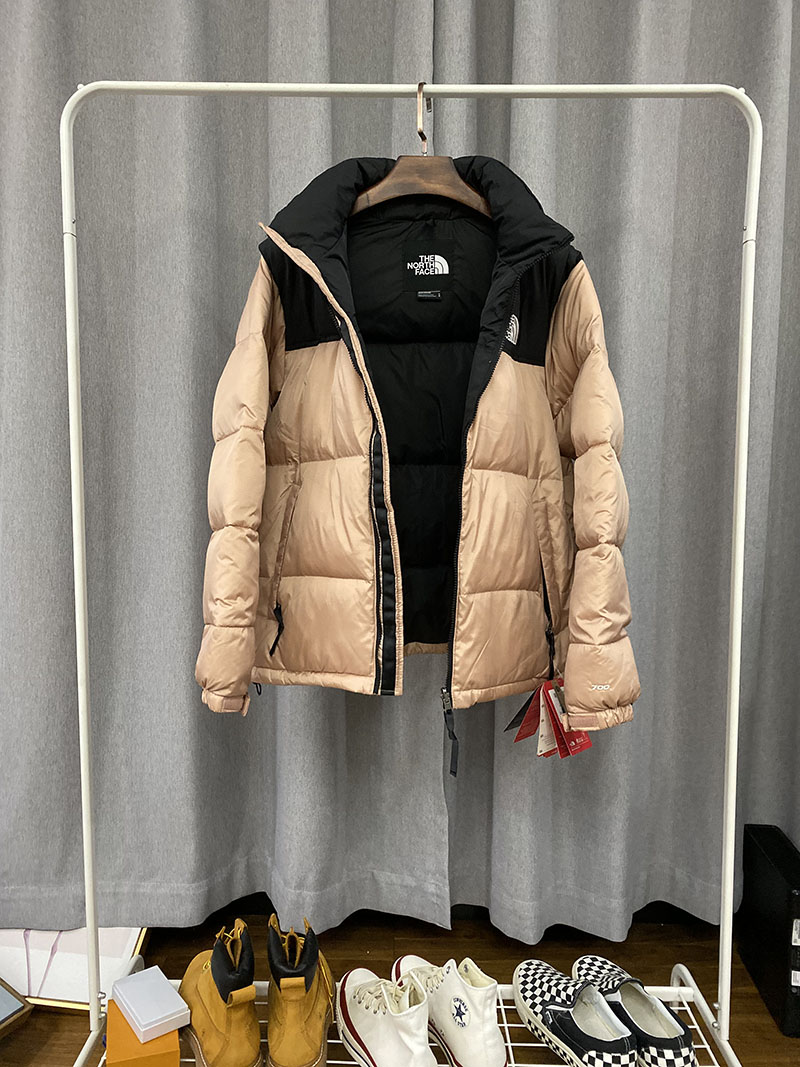 Пуховик The North Face Embroidery Logo 700 Nuptse "Beige" фото № 7