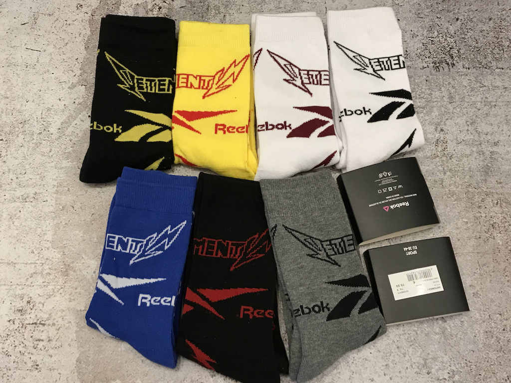 Носки Vetements x Reebok Black Logo "White" фото № 3