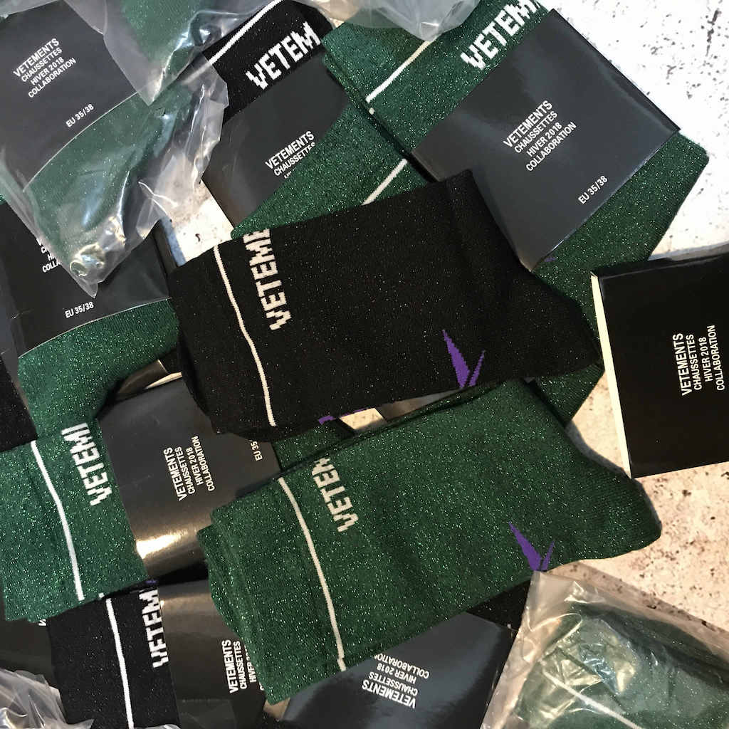 Носки Vetements x Reebok Gold Powder Nightclub "Navy Green" фото № 6