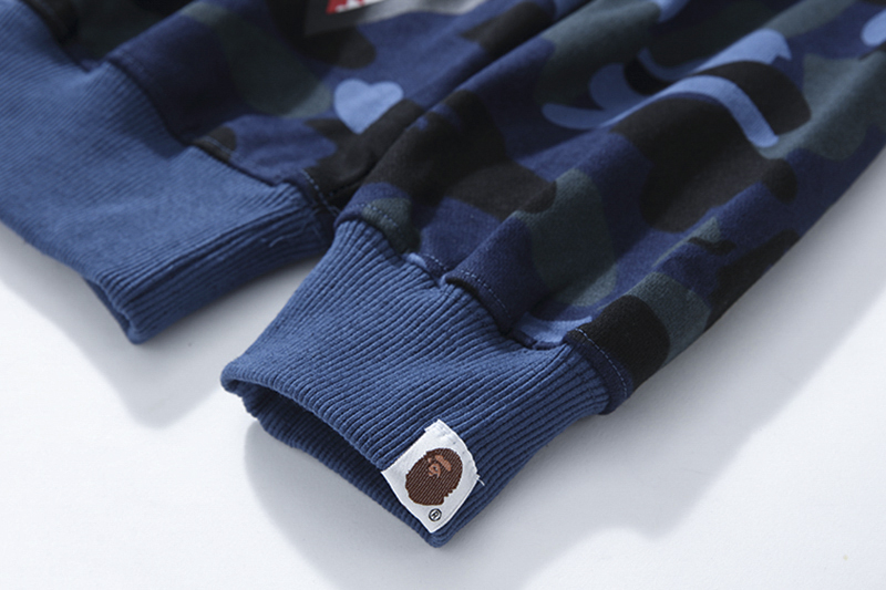Свитшот Bape Camouflage Shark "Blue" фото № 6