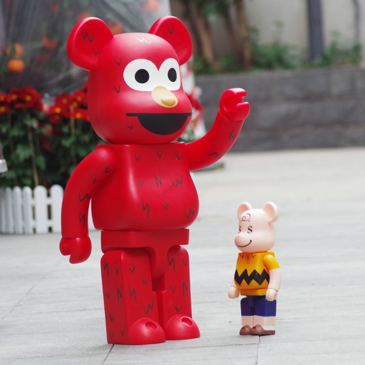 Игрушка BEARBRICK 1000% Cookie Monster "Red" фото № 6