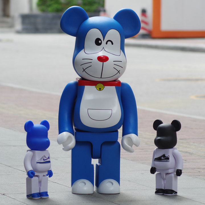 Игрушка BEARBRICK 1000% Doraemon "Blue" фото № 2