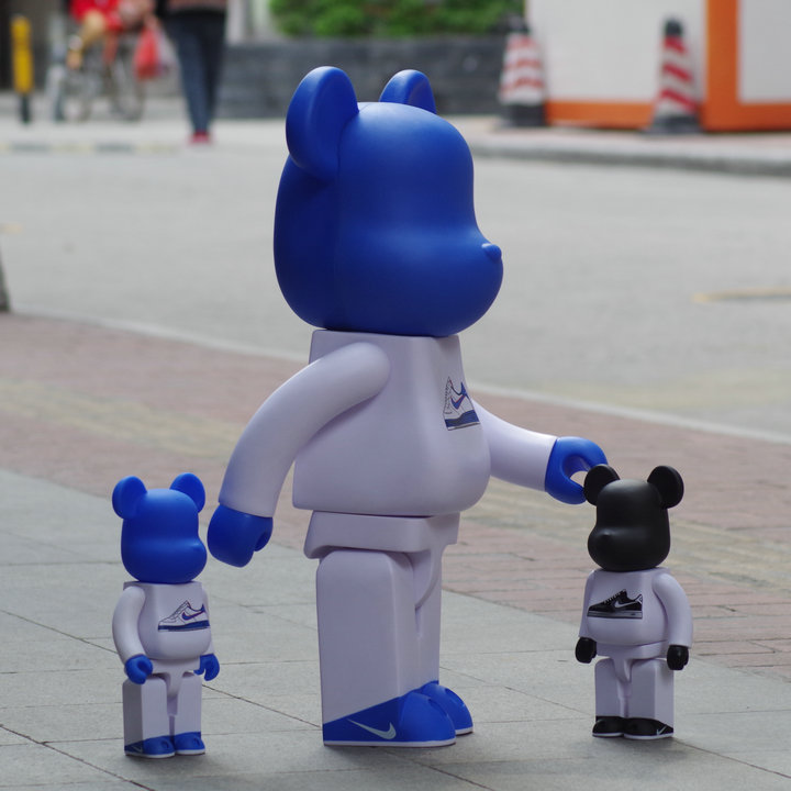 Игрушка BEARBRICK 1000% Lunar Force 1 "White" фото № 4