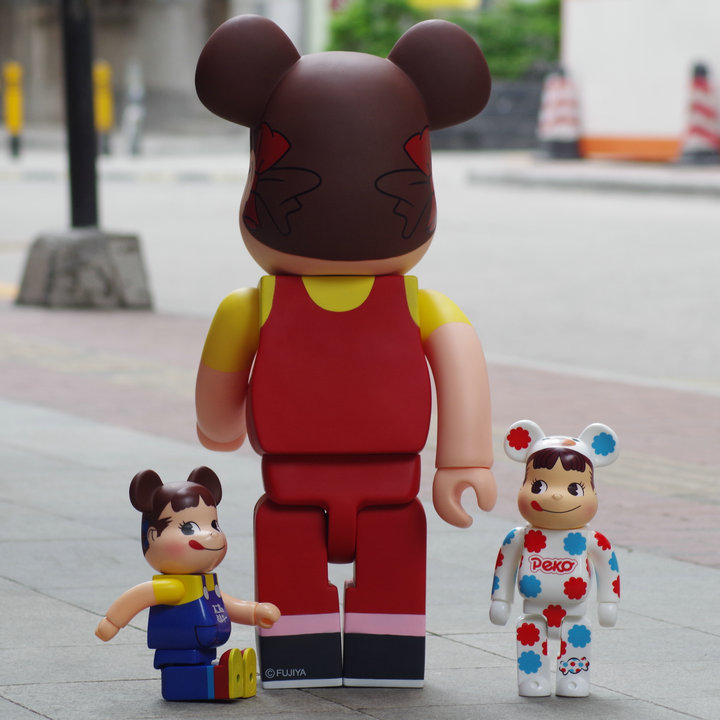 Игрушка BEARBRICK 1000% Peko Chan "Red/Yellow" фото № 5