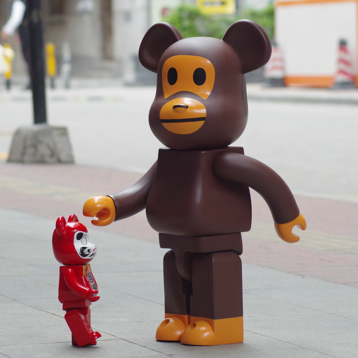 Игрушка BEARBRICK 1000% Bape "Brown" фото № 2