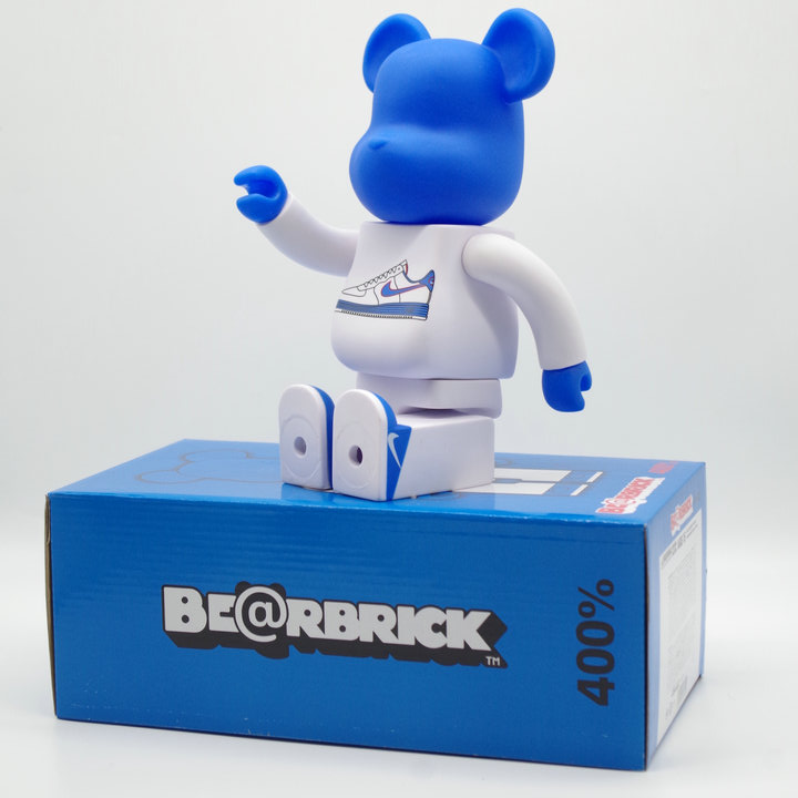 Игрушка BEARBRICK 400% Lunar Force 1 "White/Blue" фото № 4