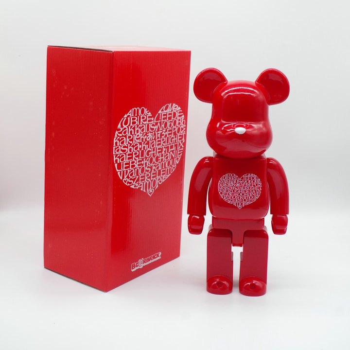 Игрушка BEARBRICK 400% International Love Heart "Red" фото № 2