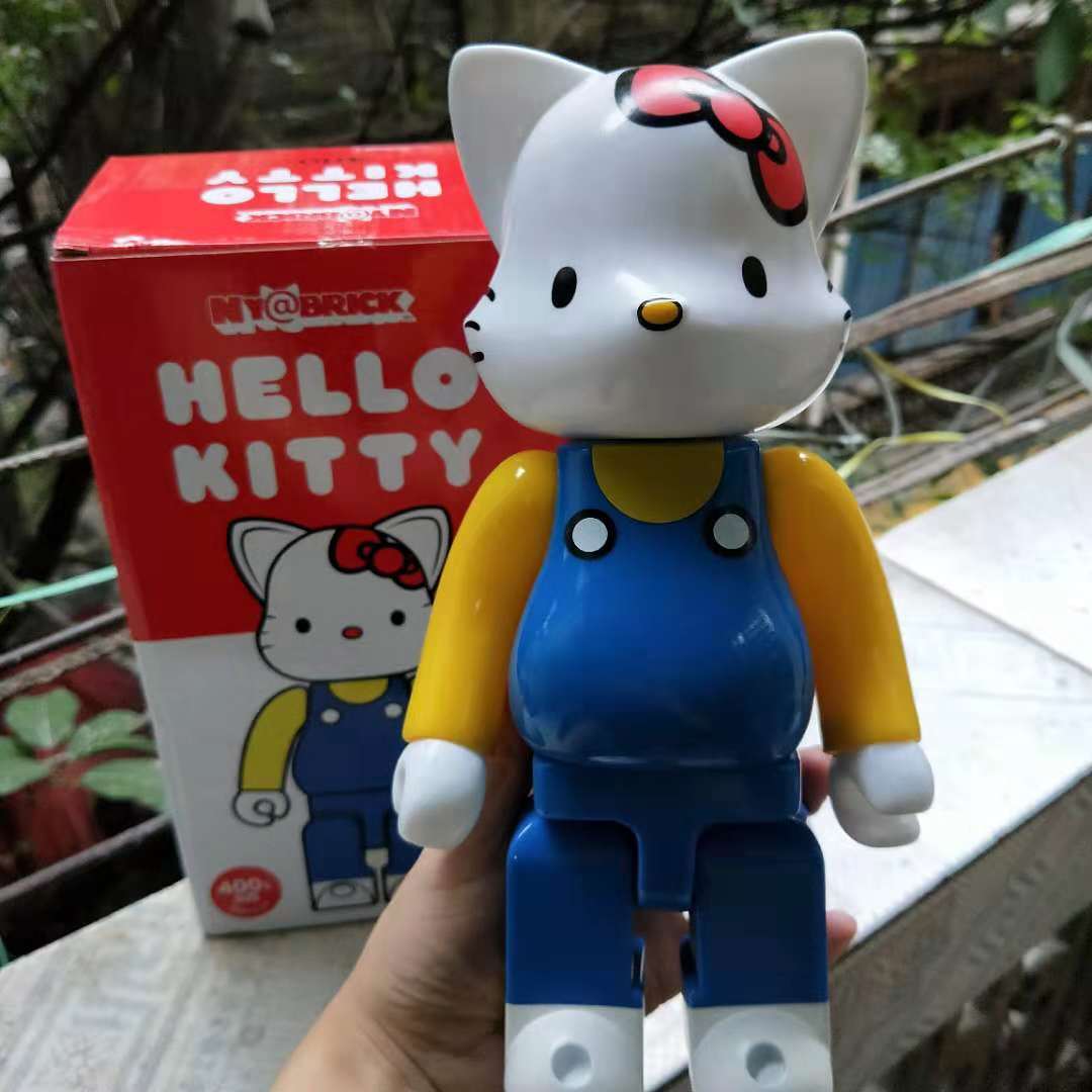 Игрушка BEARBRICK 400% Hello Kitty "Blue/Yellow/White" фото № 3