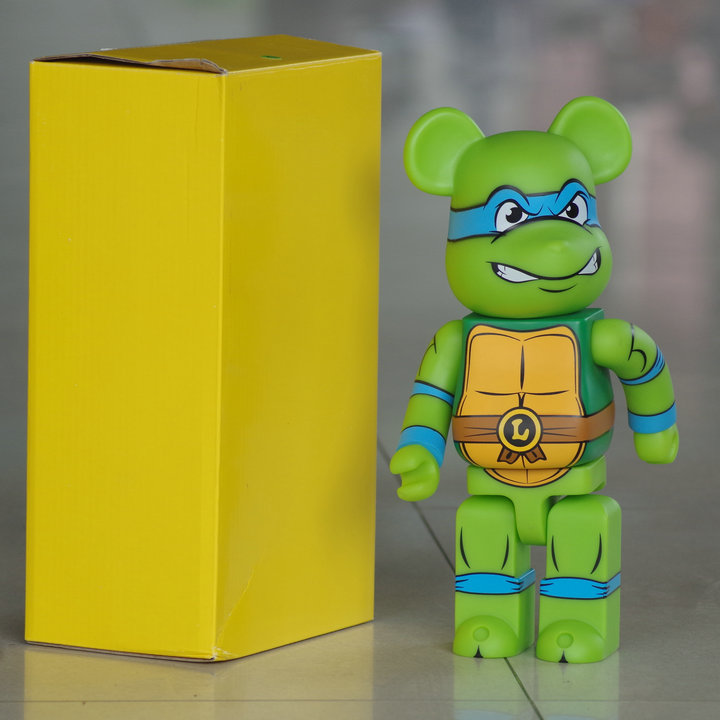 Игрушка BEARBRICK 400% Leonardo "Green" фото № 2