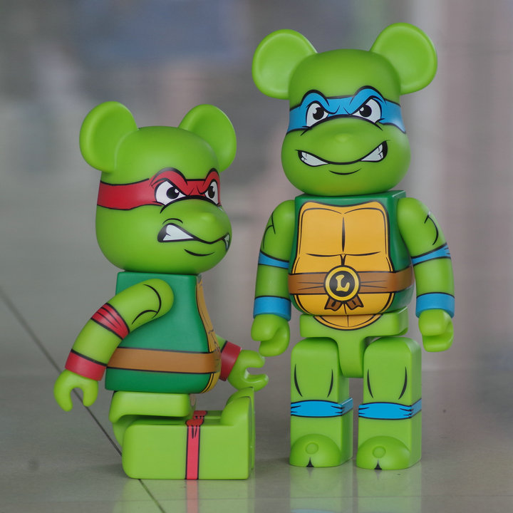 Игрушка BEARBRICK 400% Raphael "Green" фото № 4