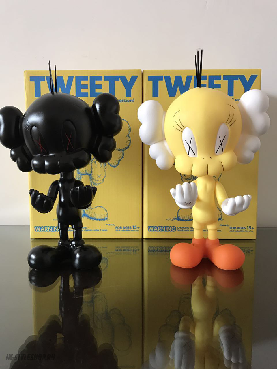Игрушка Warner Bros. x Kaws Tweety Bird "Black" фото № 3