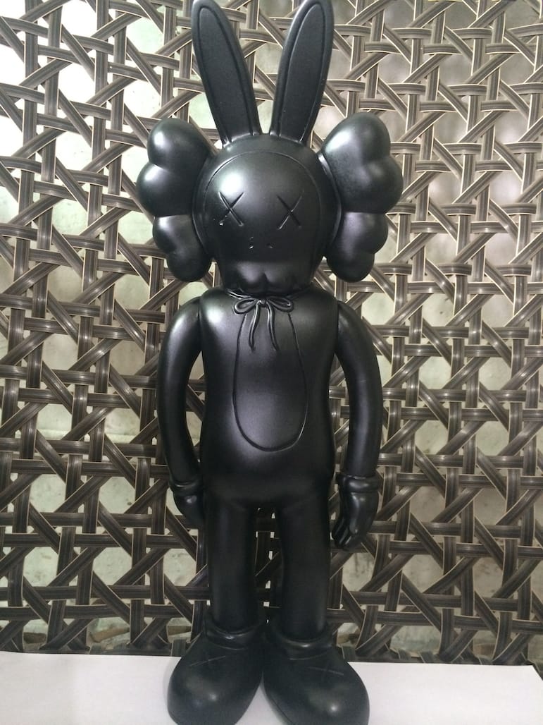Игрушка KAWS Accomplice Companion "Black" фото № 2
