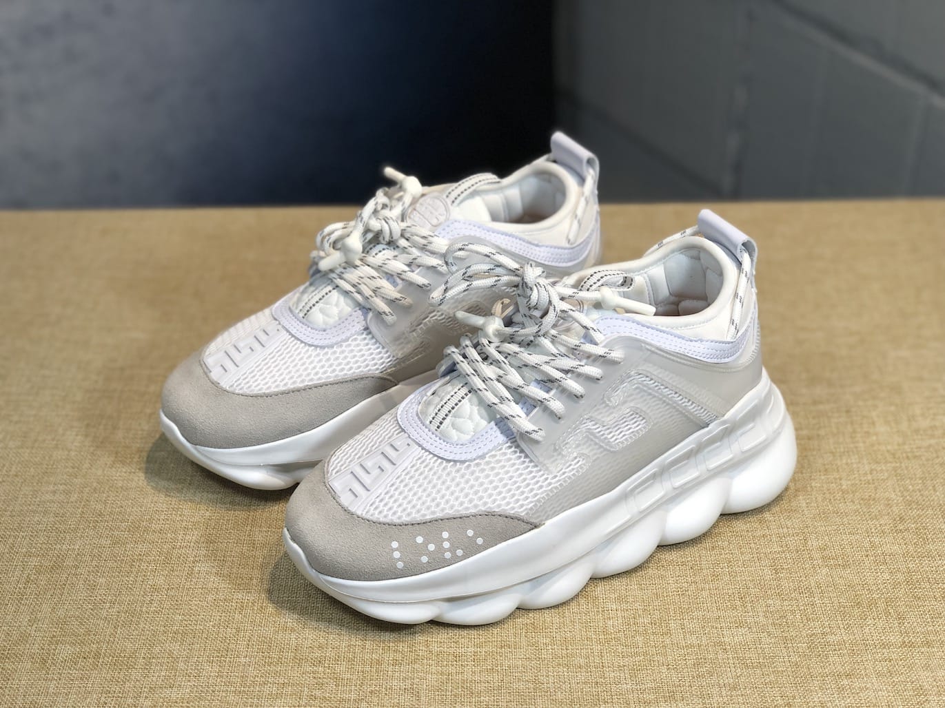 Versace Chain Reaction "All White" фото № 3
