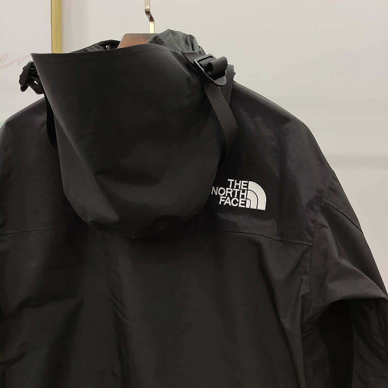 Демисезонная куртка The North Face Gore-Tex "Black" фото № 2