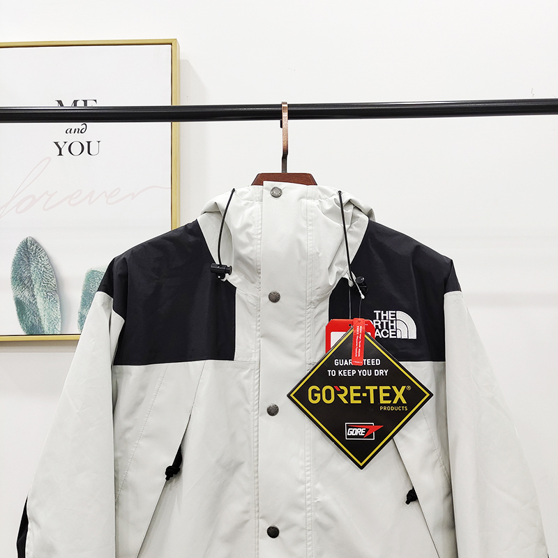 Демисезонная куртка The North Face Gore-Tex "White" фото № 3