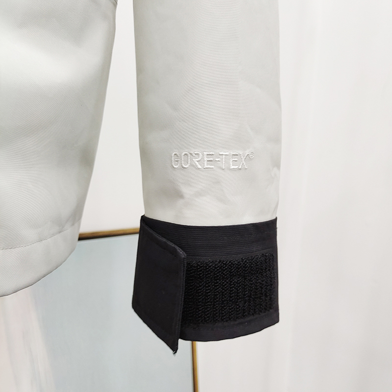 Демисезонная куртка The North Face Gore-Tex "White" фото № 6